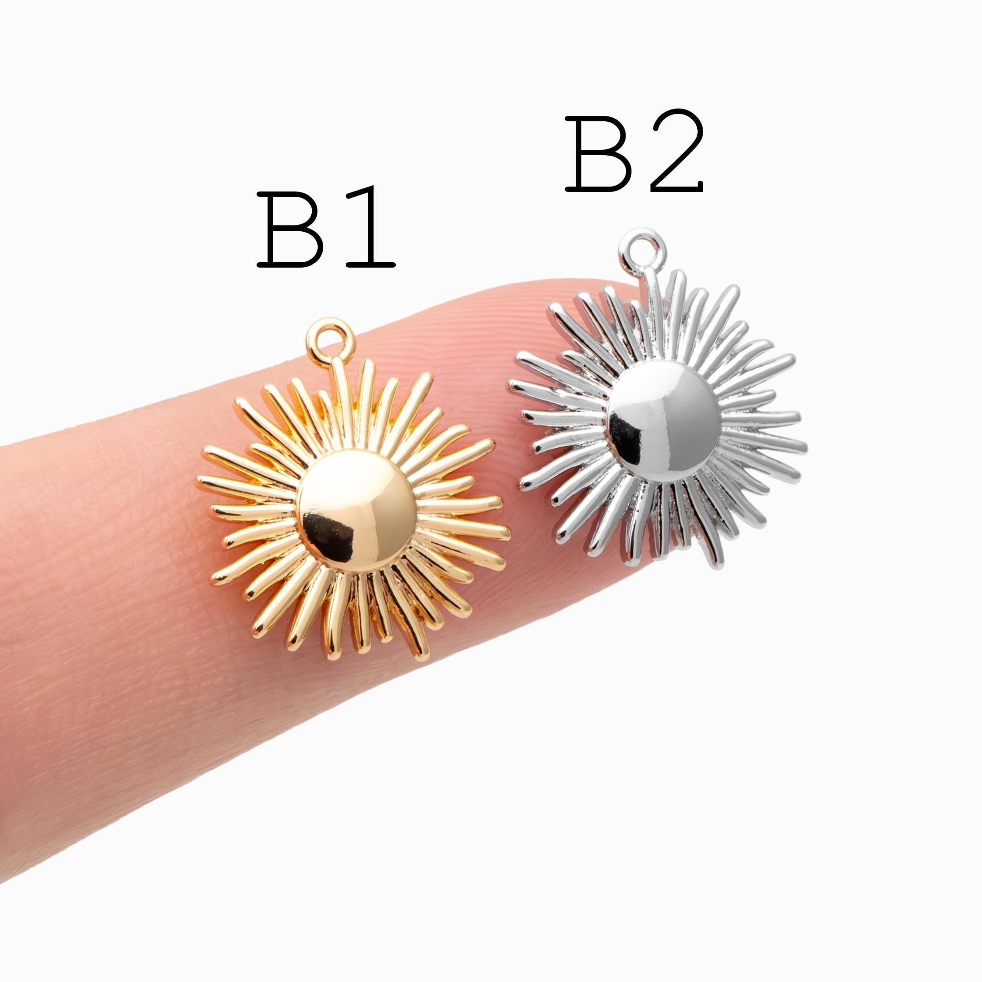 4pcs Gold Sun Charms , 18K Gold plated Brass, Sun Pendants Wholesale (GB-1311)